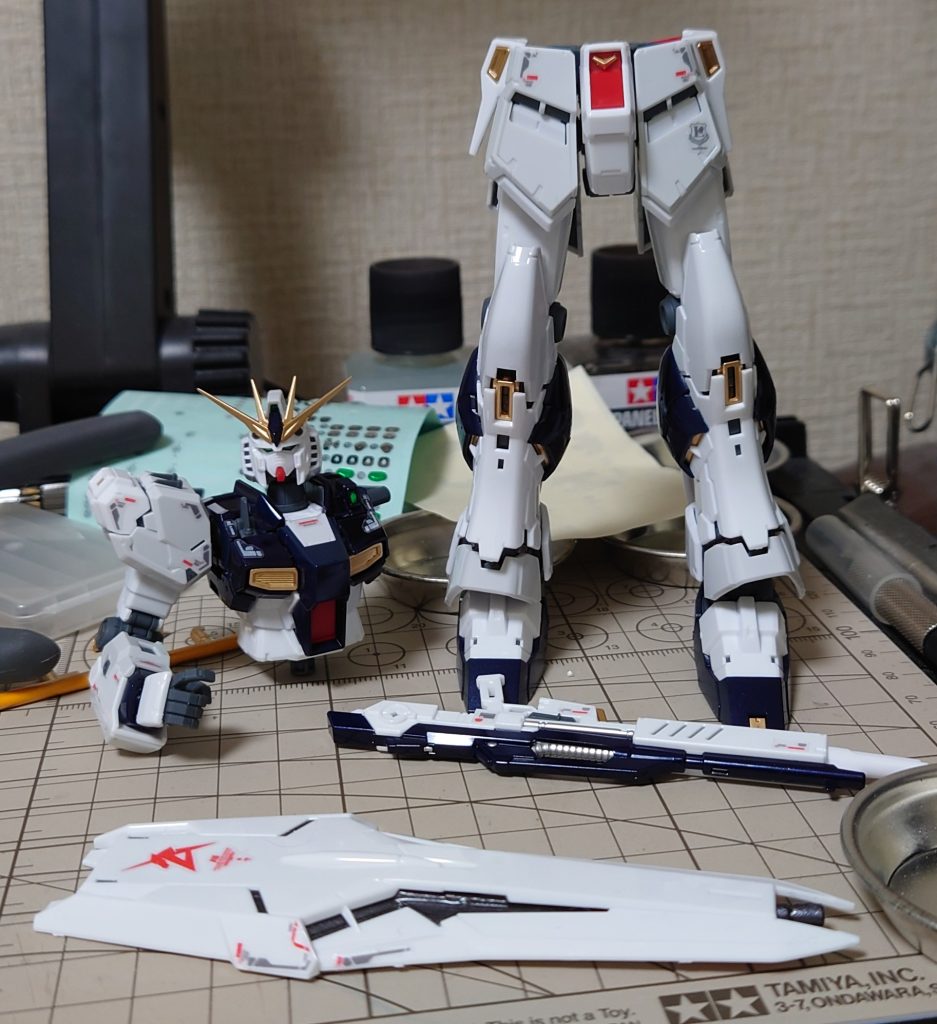 RGνガンダム–2枚目/制作者：隠れ蓑