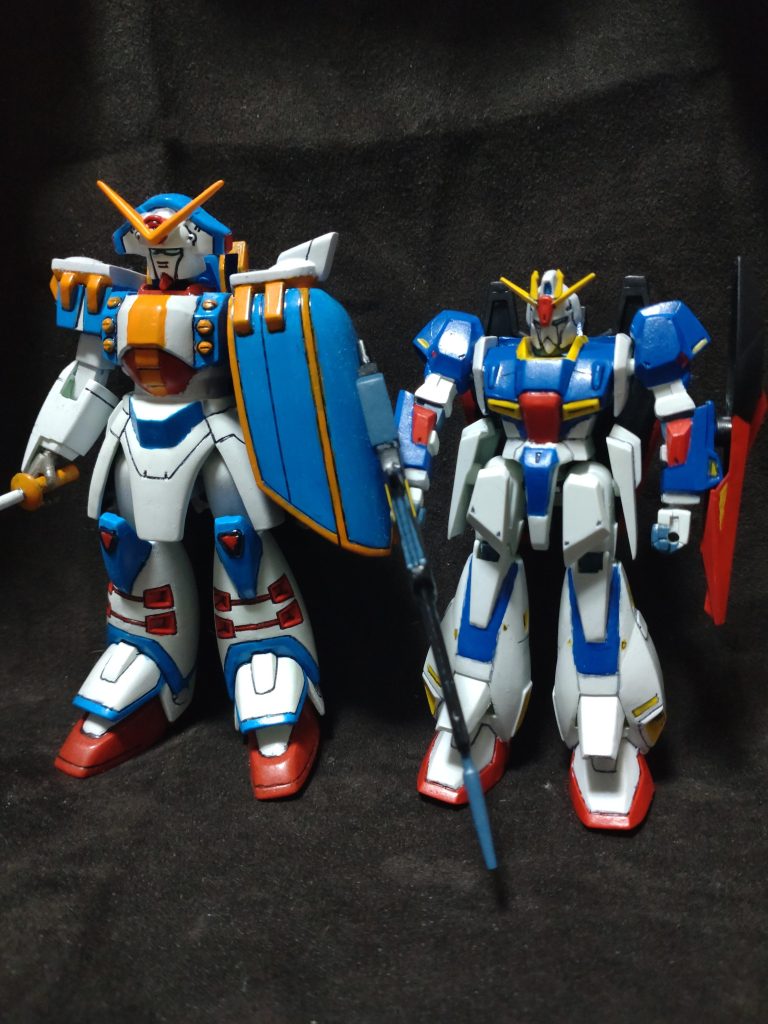 オマケ 約十年後の300円キット同士。