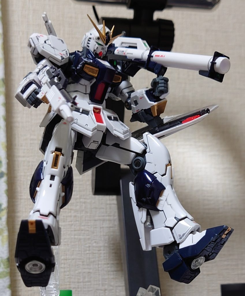 RGνガンダム–2枚目/制作者：隠れ蓑