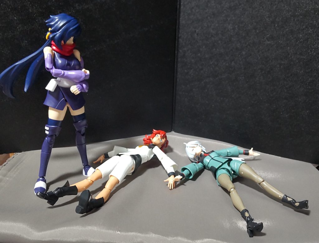 アヤメ「コレは一体何なの……？」……何でしょうね？