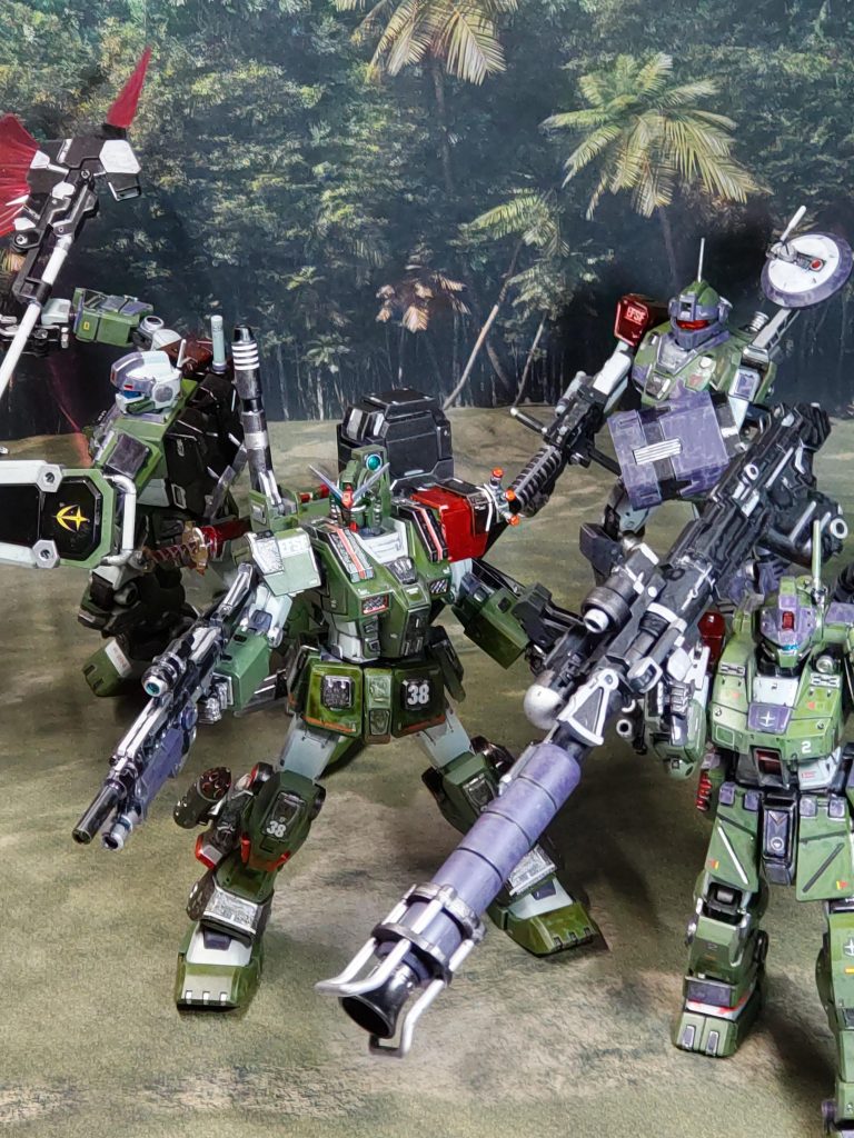 「各機、散開。コマンド２は左翼、コマンド４は右翼、コマンド３は後方で支援せよ❗」「「「ラジャーッ❗❗」」」