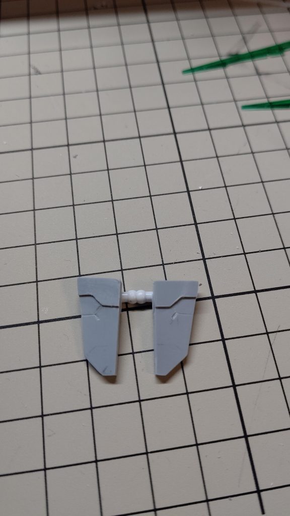 足の延長に合わせてフロントスカートはスクラッチしました。