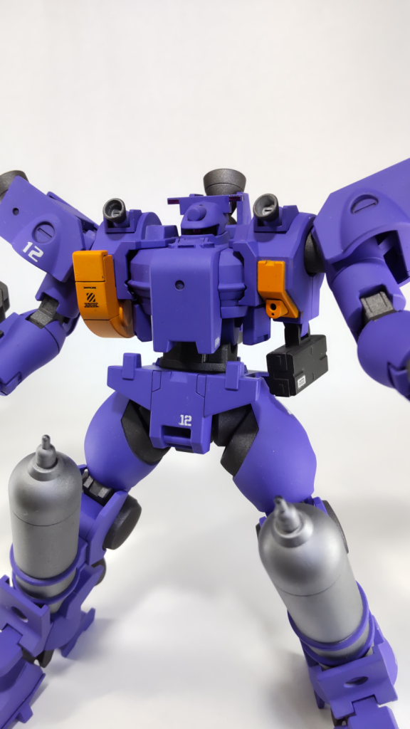 合わせ目消しと塗装のみ。挟み込みパーツの後ハメ工作はしましたが改造はしていません。