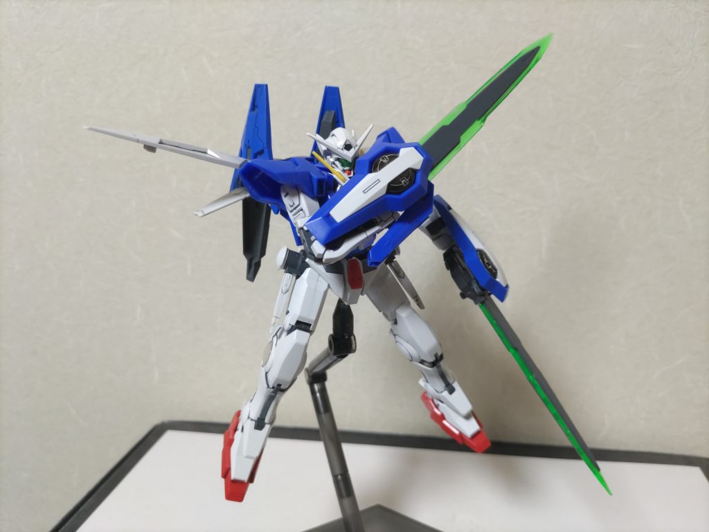 武装プラン　デュアルエッジGNソード改を両手に装備し中近接戦闘の手数を増やすプランパイロットは両手の武装を均等に扱うために両利きであることが望ましい