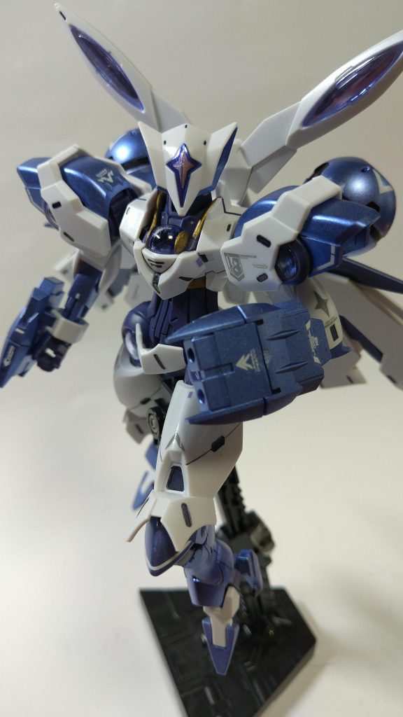 一部ゴールドでアクセント塗装。