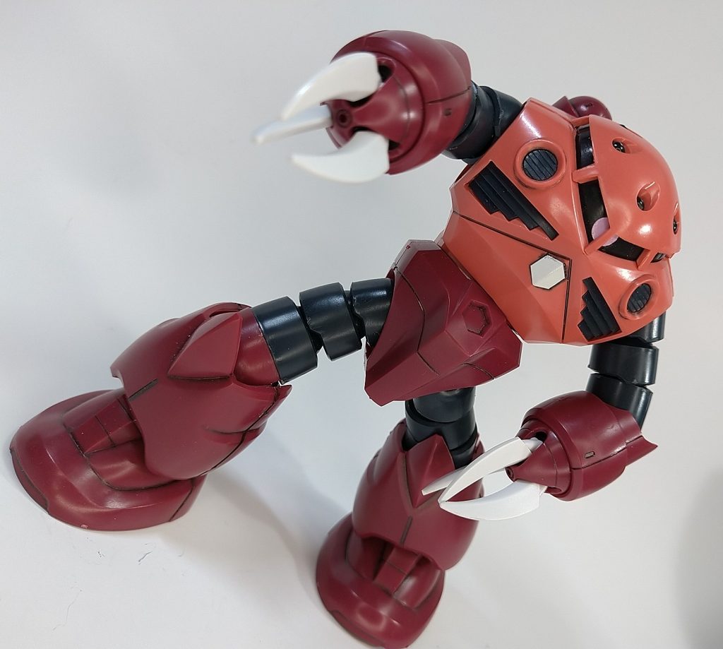 テレビ放送でガンダムUCを見て、子供の時以来のガンプラを作りたくなりチョイス。この頃は店頭でガンプラを選び放題でしたね。