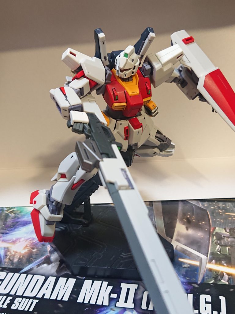 エイレン「…まだ何かやるつもり！？」数機はエイレン達の妨害を阻止しようとし、さらにもう数機はコロニーへ向かうミク「…追いましょう」エイレン「そうね！」to be continued物語部分終了ジムの日というわけで、前々から触れてたジムカラーでもあるジム・カスタムMk-Ⅱ先行量産機を投稿してみました。ガンダムMk-Ⅱのバックパック以外の黒部分を赤く塗装したパーツなどを使ってますそしてエイレンのパートナー、ミクも登場させてみました