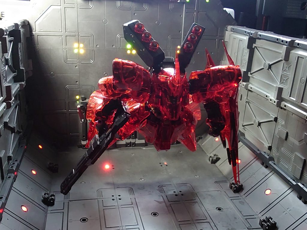 このアングル、クリアー装甲だとわかりにくい(-_-;)