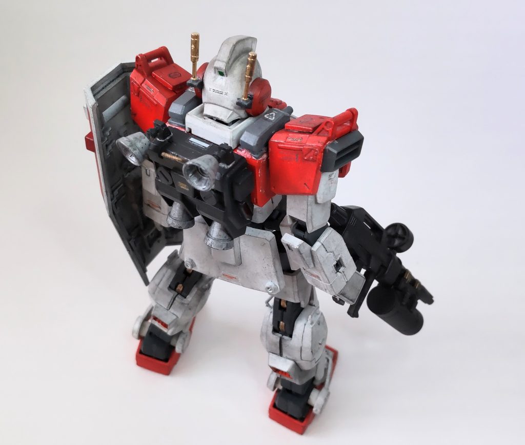 こちらも改造といってもジャンクやディテールアップパーツがメインです。後はいつも通り塗装、パステル汚し、つや消しです。陸ジムは好きな機体でジムの癖にいい感じでゴツくノーマルジムより少し強そうなのがそそられます。