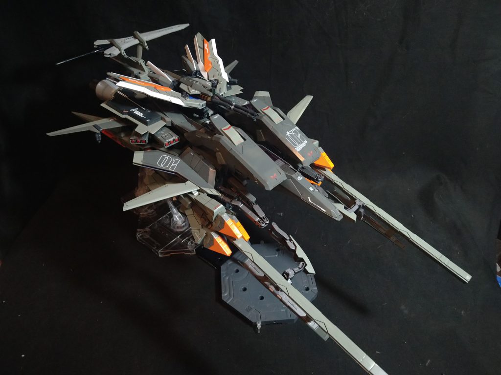 このように各ユニットごとに接続軸を作ることで安定した合体をしてみました