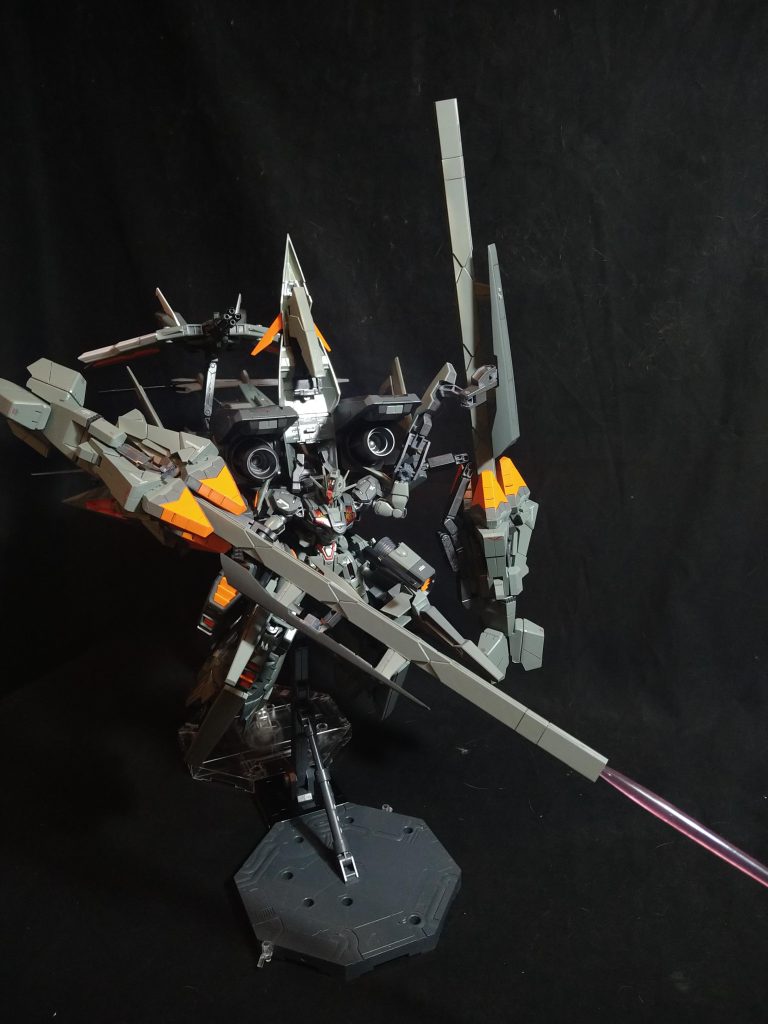 近接戦もこなせるようにしましたが、やはり取り回しに何があるためパキロットを選ぶ機体になりそうです(^_^;)