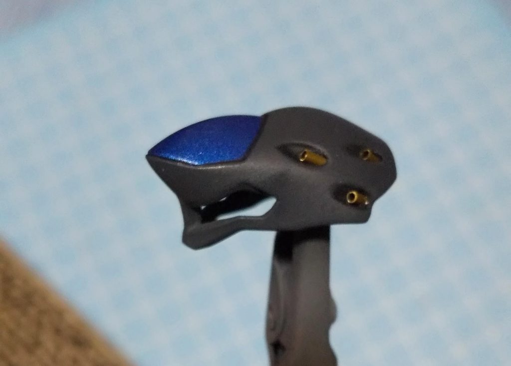 頭部バルカンは真鍮パイプ埋め込みました。