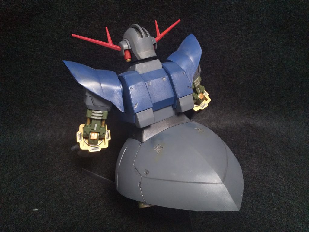 バックショット。スジボリができるようになればもう少し見栄えが良くなったかも…。でも練習用のガンプラが手に入らない…。積みプラも減っていく…。