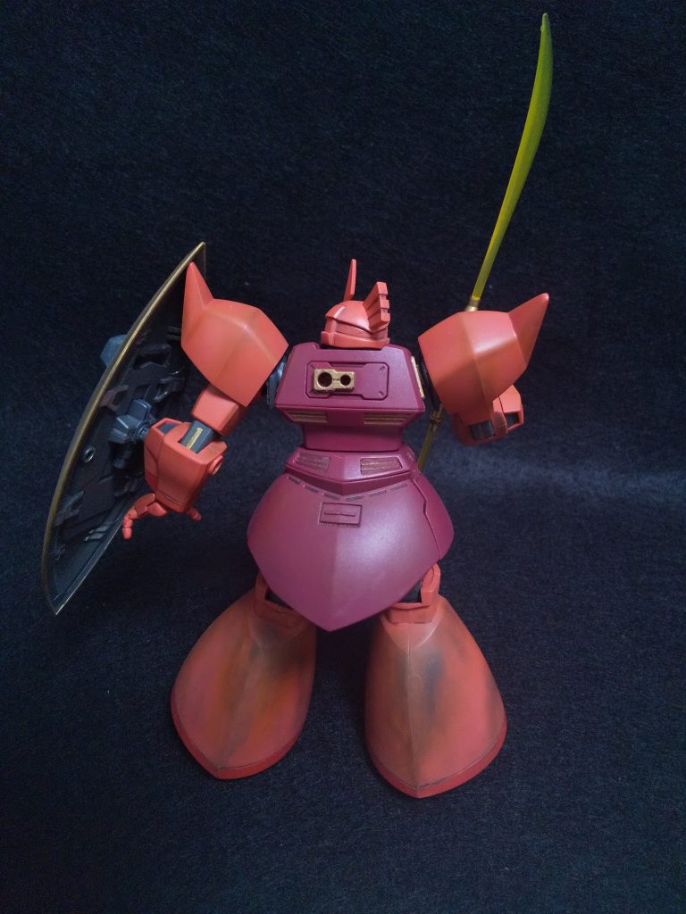 バックショット。足、汚しすぎました。