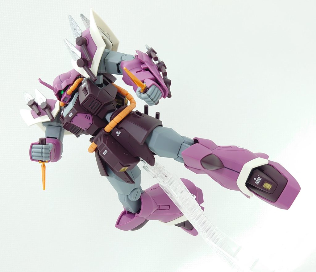 この機体の代名詞ともいえるヒートダート。