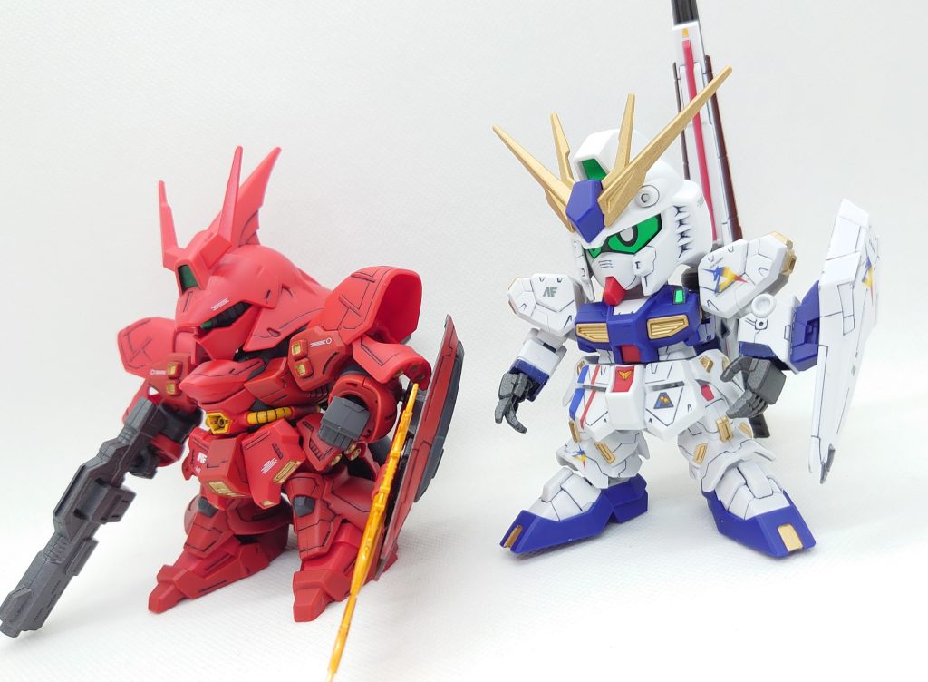 殴りあったサザビーと2ショット。FFサザビーを入手する事ができればまた組んでみたいですね。