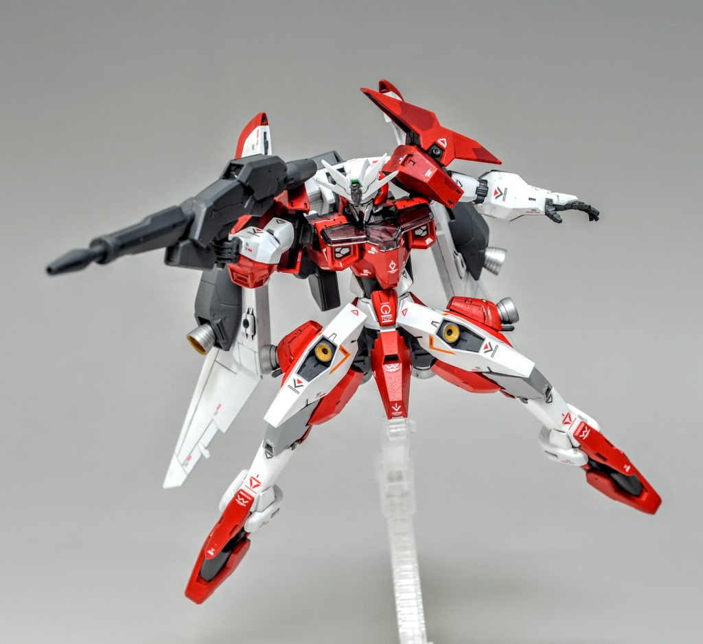 ビームライフルはベギルペンデ型のものにロングバレルを追加したタイプです。