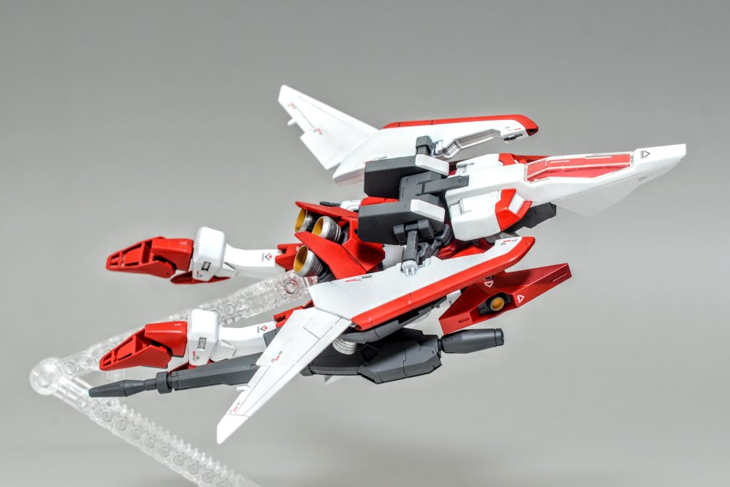 ＭＡ形態です。可変機構による高機動を活かしてヒットアンドアウェイを基本戦闘としています。