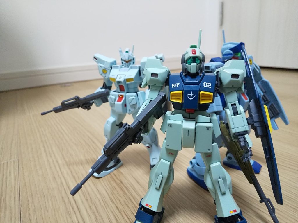 ジムカスタムとスナイパーIIと。