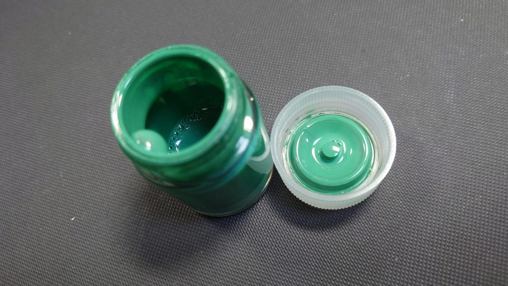 素組みで、全塗です♪でも、調色難しいすねこの色。皆さん苦労してた意味がわかりました！ひと瓶分あるので流用アイデアくだされm(_ _)mオナシャス