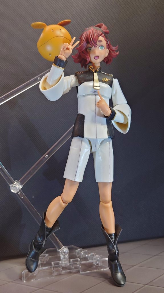 WeaponDisplayは結構便利です。狭所空間でも有効に展示できます。フィギュア系にも使えます♪