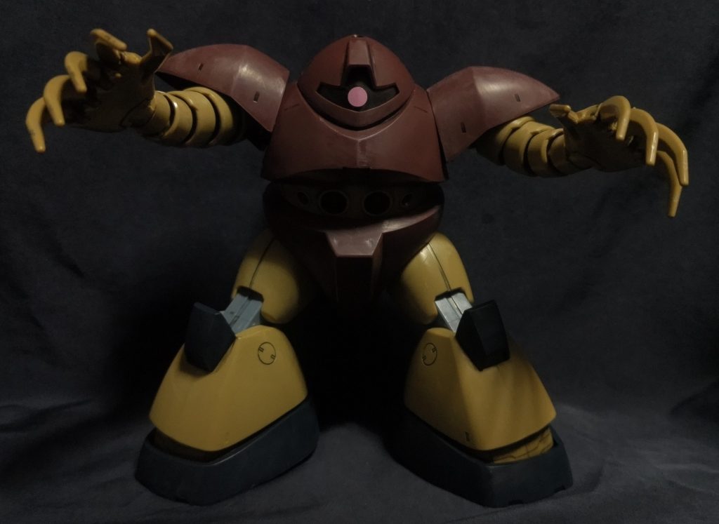 008番なので、古い型番のキットになります。基本的に素組みで、スミ入れ程度しかしていません。