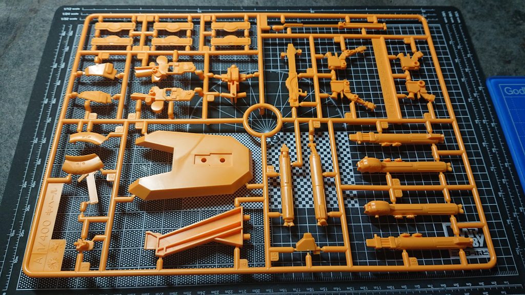 専用台座含め単色ランナー1枚です。