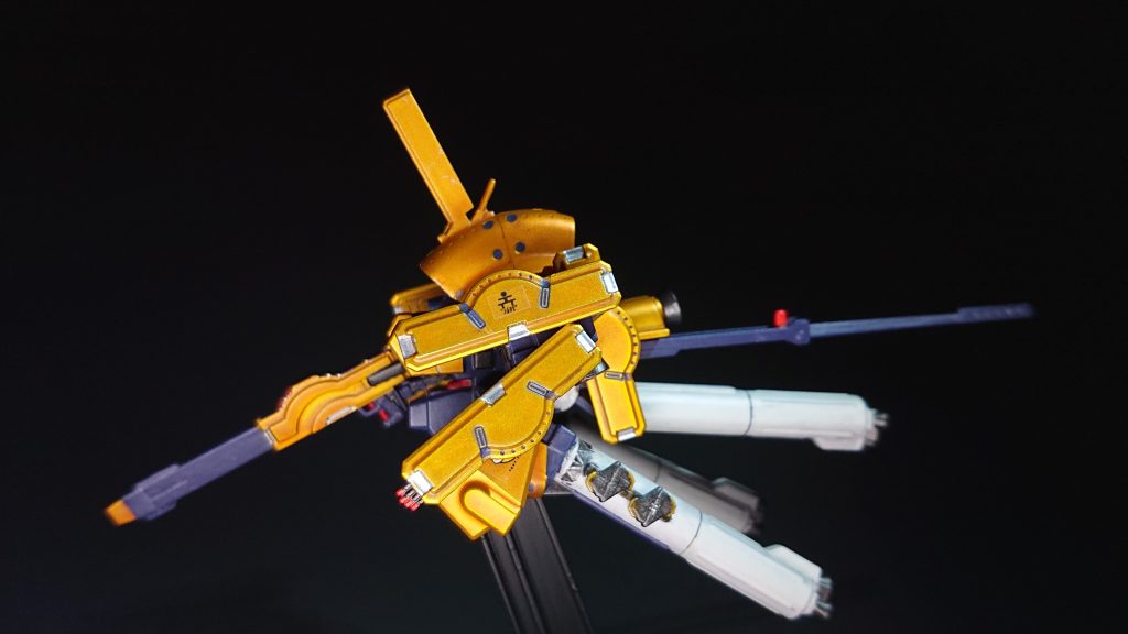 真横からのショットです。試作機らしく独特のフォルムですよね😁