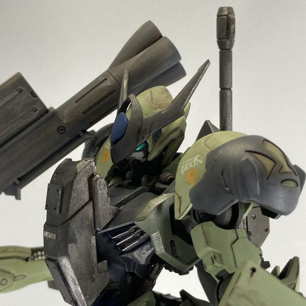 GUNDAM BARBATOS LUPUS Type “Zeon”
