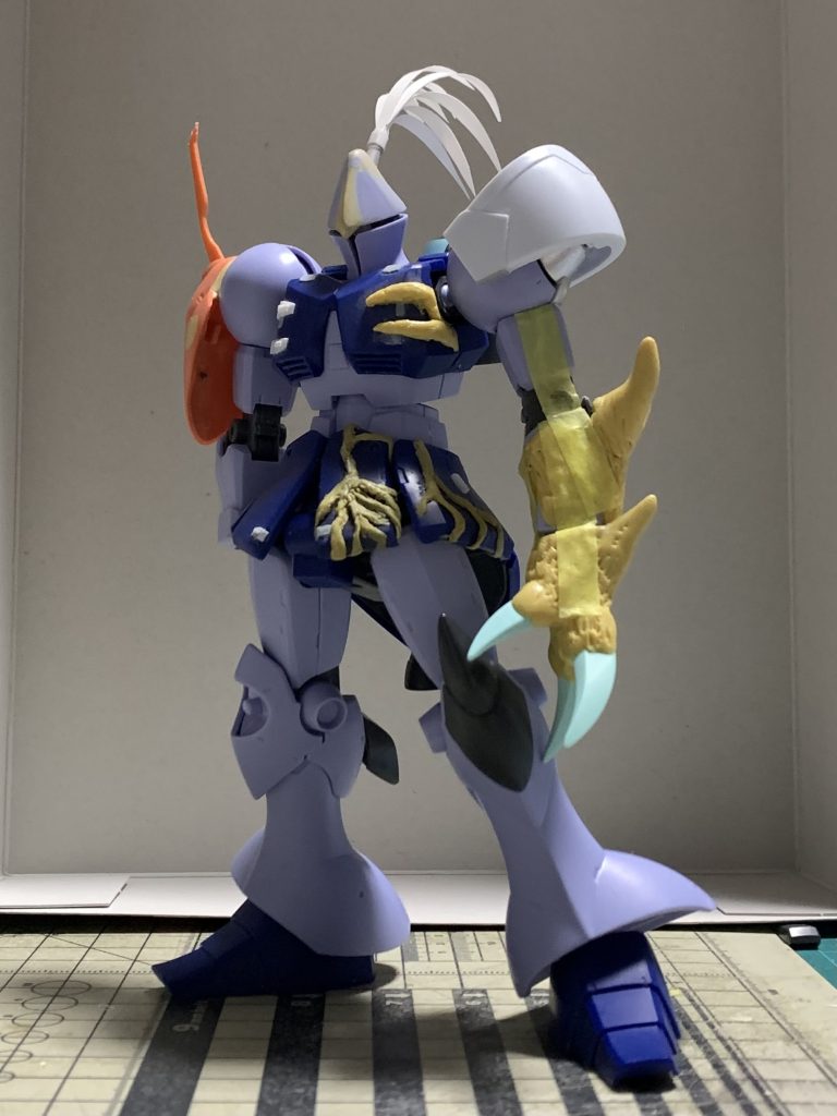 塗装前パテ盛りはこんな感じ爪はズゴック 