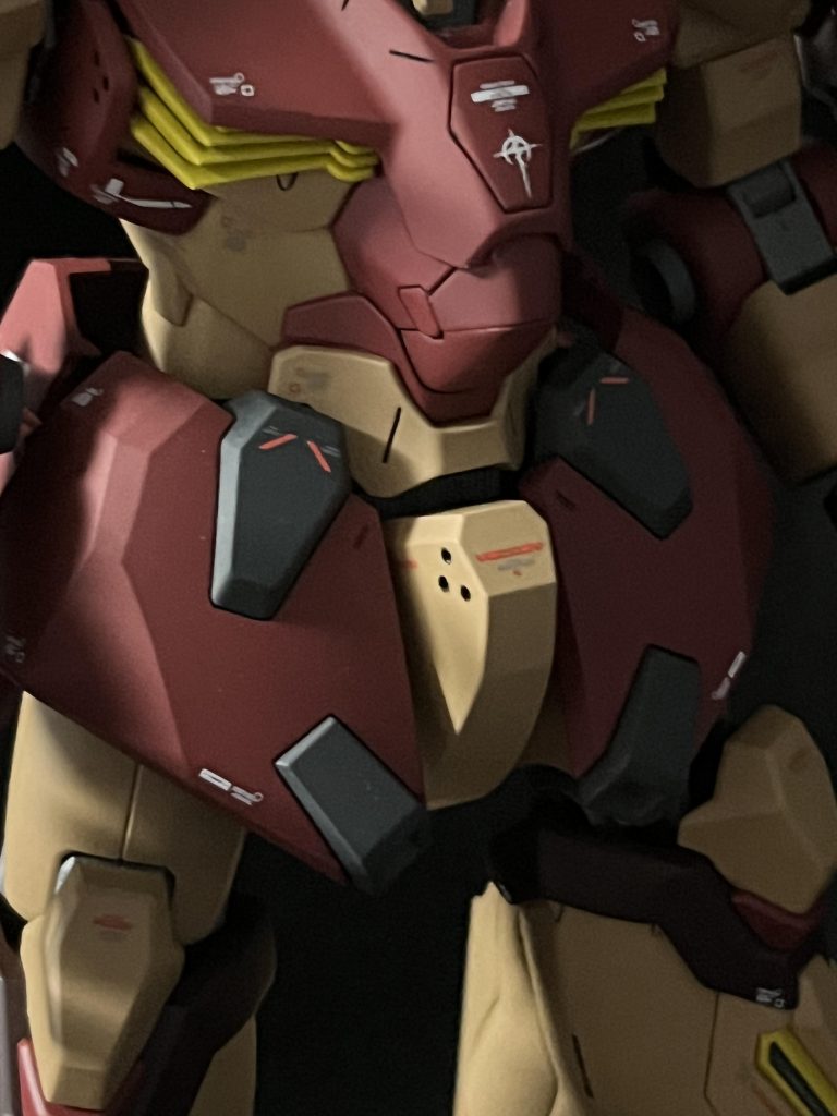 胴少し色を足しまして。今回はベタ塗りのままで終わらせましたが、気が向いたら各エッジ部分にウェザリング等で色を乗せたいですね。