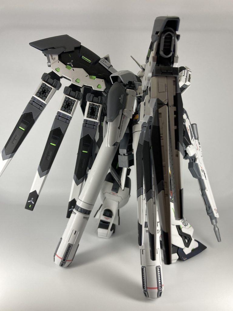 Hi-νGUNDAM (repainted)–3枚目/制作者:鉄血の俺フェンズ