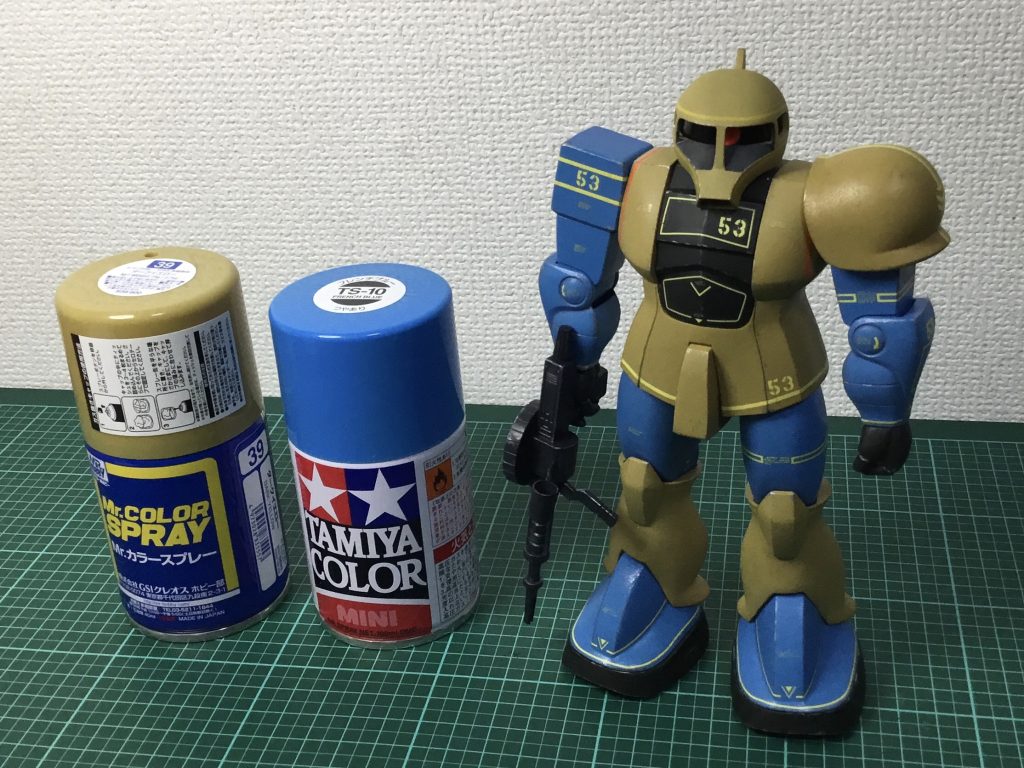 エアブラシがないので塗装は缶スプレーで・・