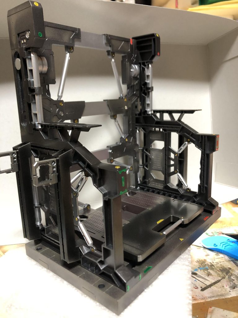 左側の画像忘れてたので追加しました。ところどころ貼ってあるのは30mmのカスタムプラスチックシールです。