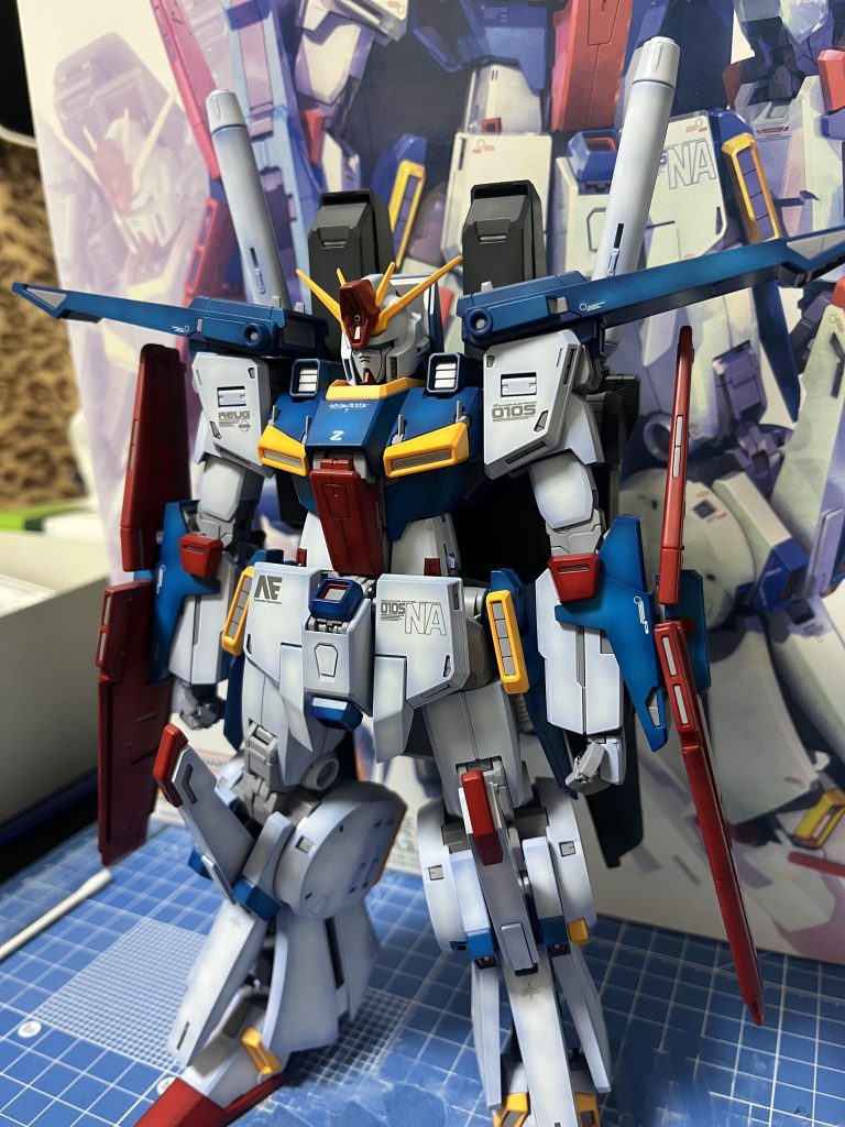 グラーデションを引き立たせるため、墨入れやデカールは少なめに