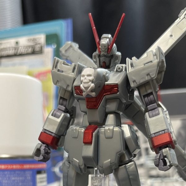 本体仮組み中同じ1/144ですが、前回νからの作成なので感覚バグりますね（1枚目）