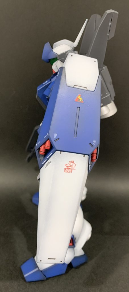 今回もほぼ工作なしの塗り替え、苦手なデカール貼りは多めにしました。シールドのデカールワークは気に入ってます。