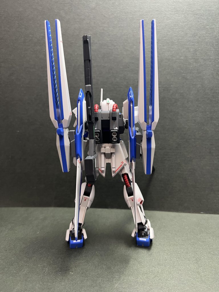 バックパックのバーニアの塗装を下地にグレーにしたらいい感じのシルバーに塗れました