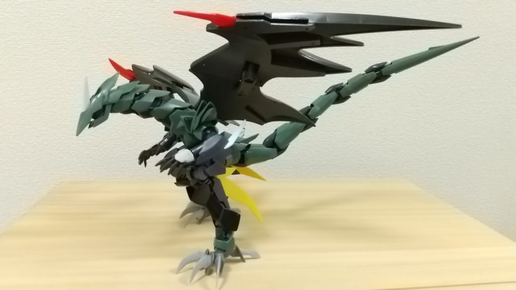 羽はデスサイズヘルを、脚はグレイズアインを使用 