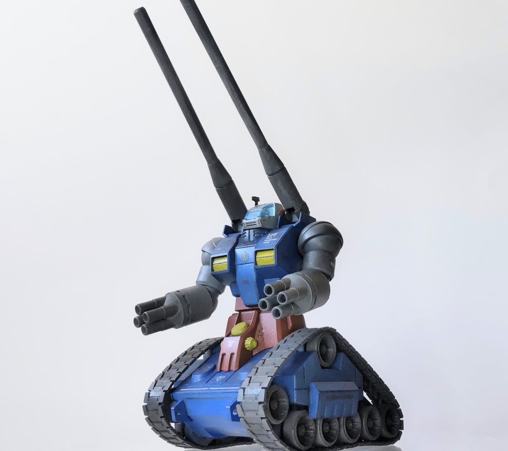 作りは前の2作品と同じで改造はしてませんがタンクは砂煙をあげるので汚しは多めです。 