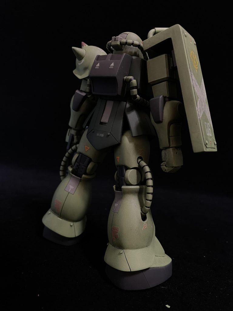 シールドにはそれっぽいラクガキをしてみました(笑)