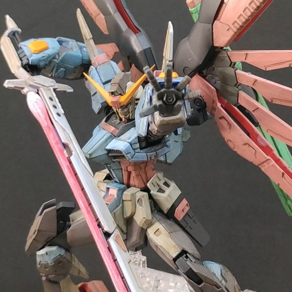 デスティニーガンダム