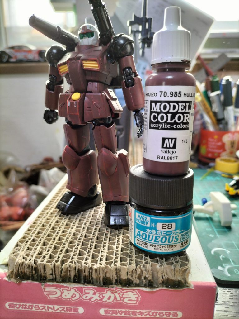 塗装後、ウェザリング前。サフなしで筆塗りです。ファレホがこすれるとすぐ剥げる！良い匂いしますけど、水性ホビーカラーの方が好きですね。