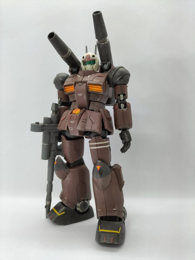 去年購入してから素組放置していたガンキャノンをやっと仕上げた形です。