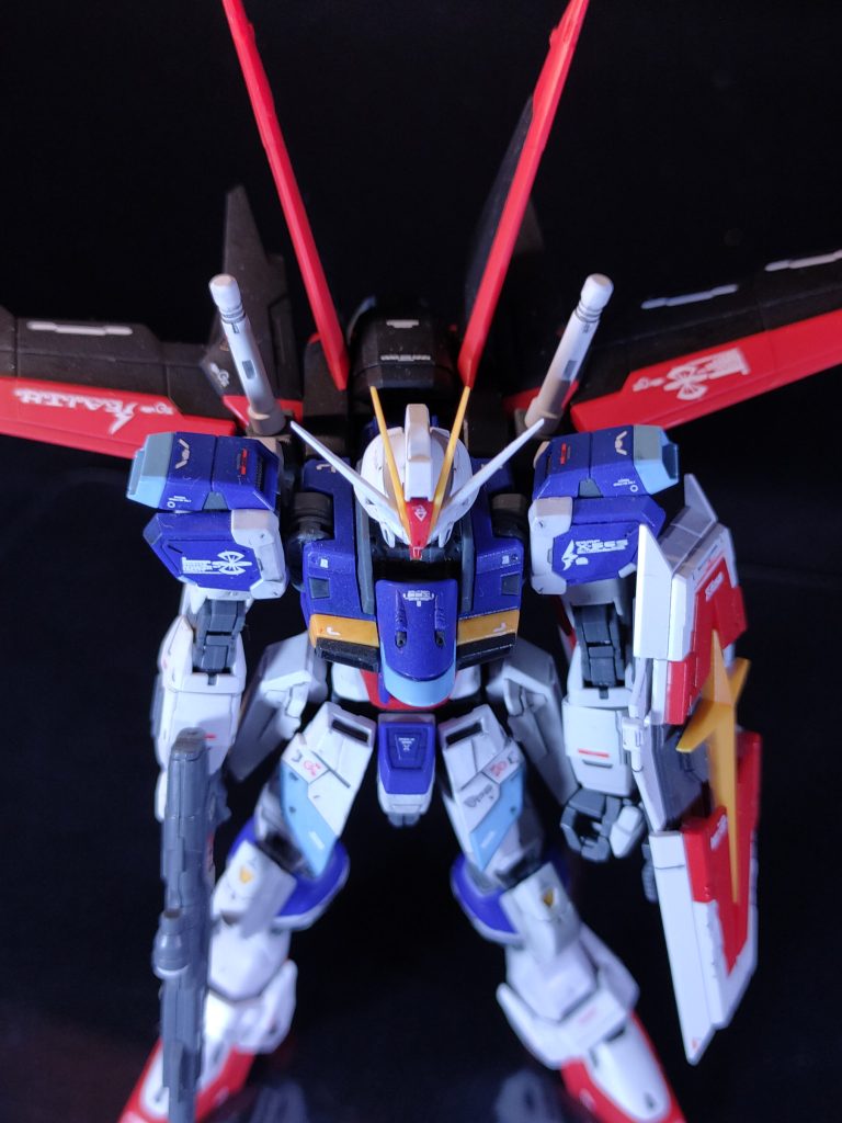 ガンダムデカールとハイキューパーツのデカールと手持ちのデカールを使用