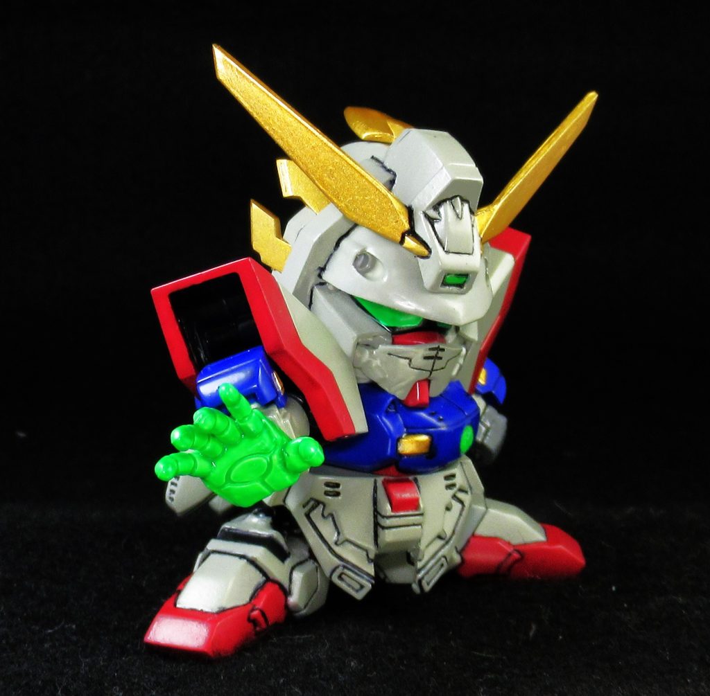 顔は元キットだとかなりデカく感じたので、開閉式をオミットして被せる形式に変更しました。腕・足にはボールジョイントを仕込んで可動できるようにしてます。