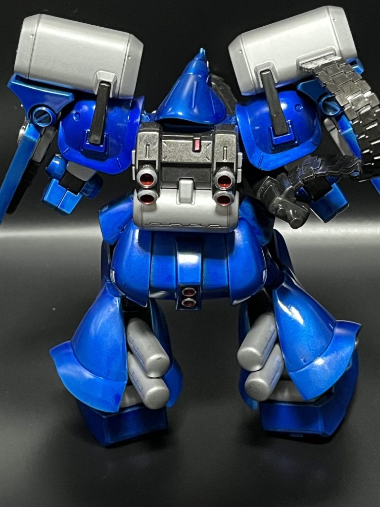 バーニア周りはメッキシルバーと本体塗装時に余ったクリアレッドクリアレッドを