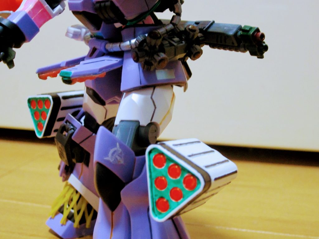 近接戦闘用ランチャーを、LEGSに追加しました。