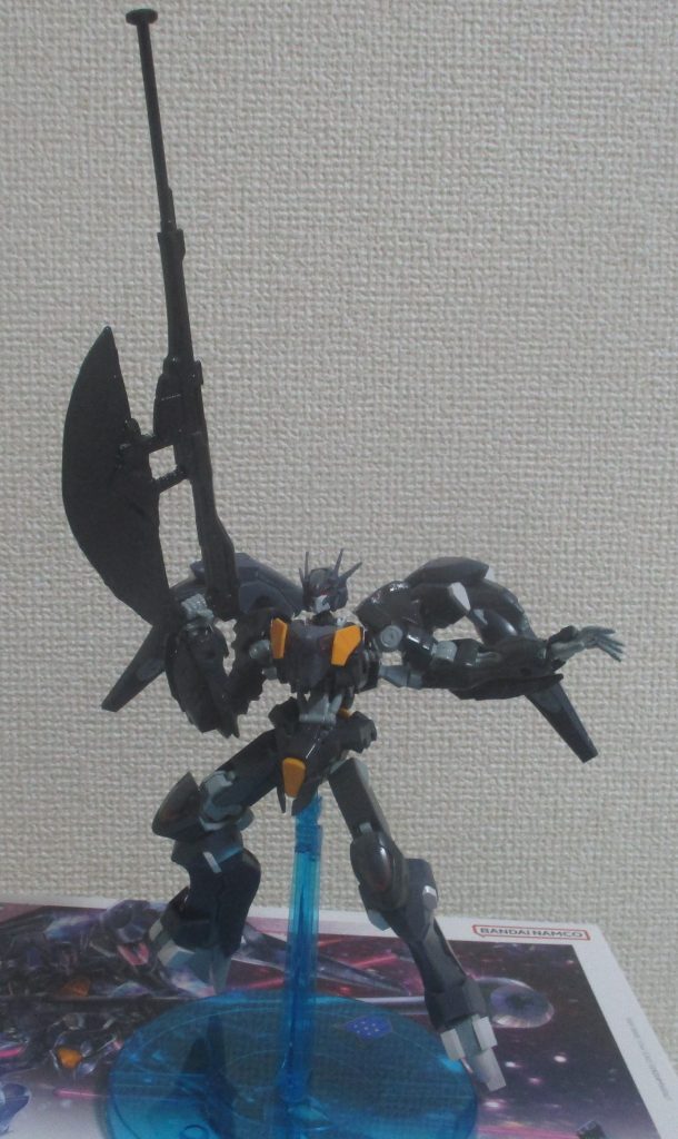 本家同様、基本はライフル(世界観に合わせ、実弾仕様)。