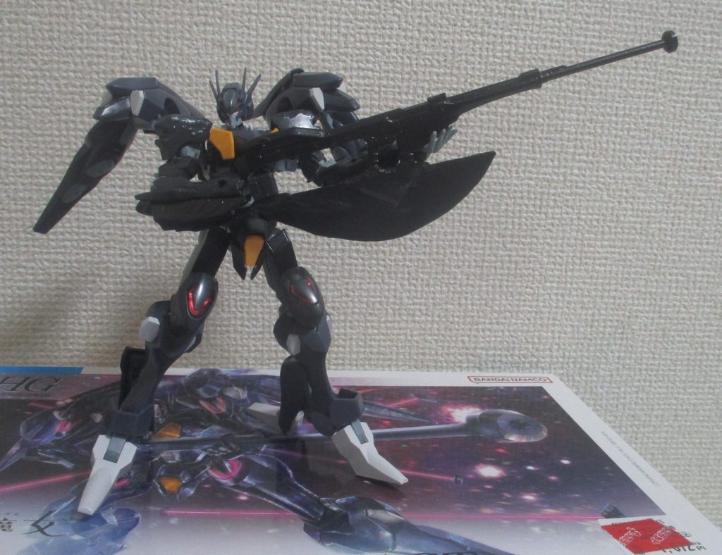 メイン武器は、アルケビュースアックス。元のビームアルケビュースに、プラ板の「刃」を取り付けてます。なお今回初めて、プラ板を加工・移植しました。